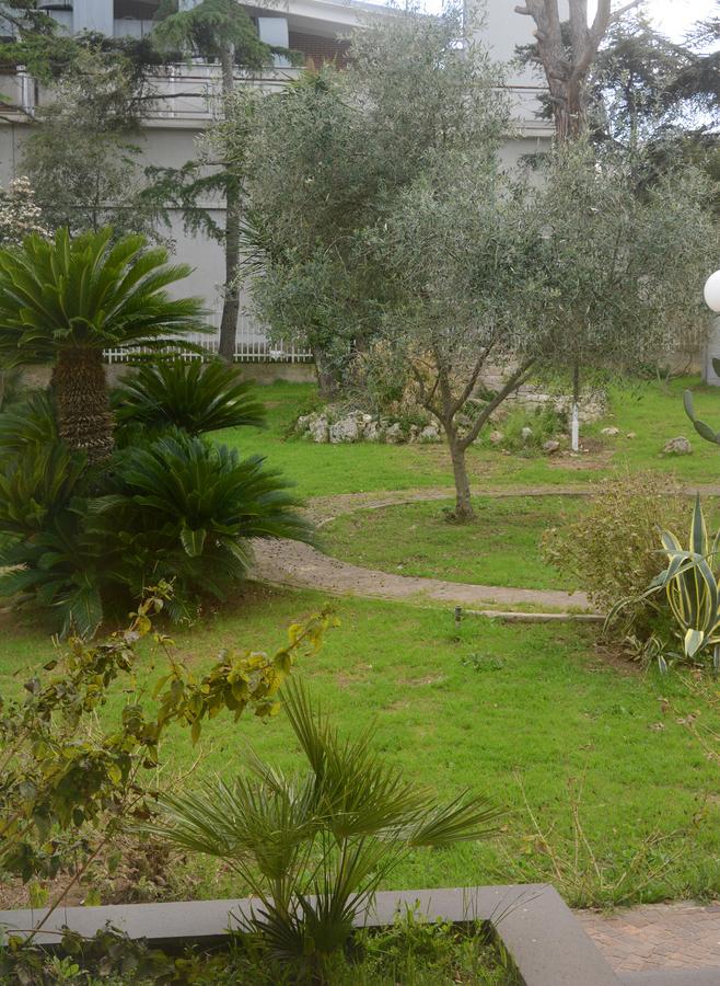 B&B Villa Garden Bisceglie Exteriör bild